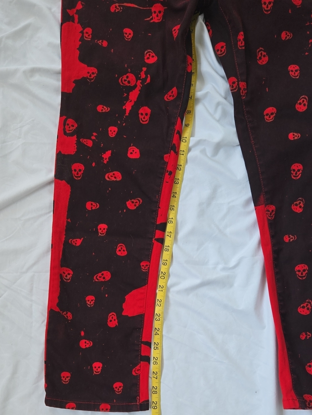 Men's Black Jeans With Multiple Bright Red Skull Graphics All Over Front&Back. - Picture 2 of 16